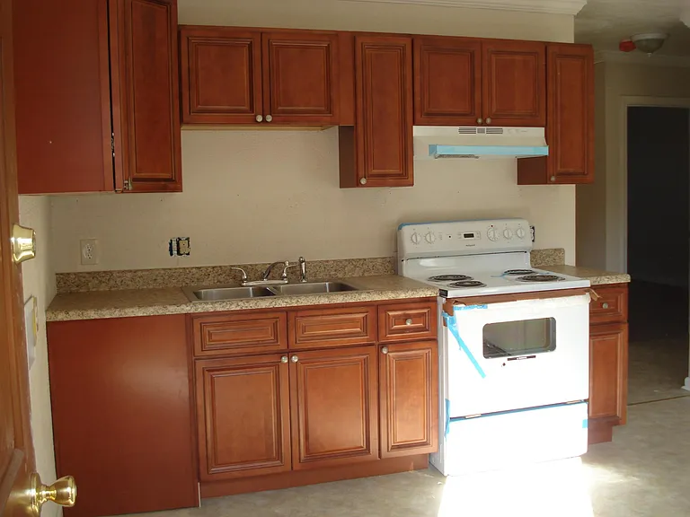 701 Alexander St — Photo 3