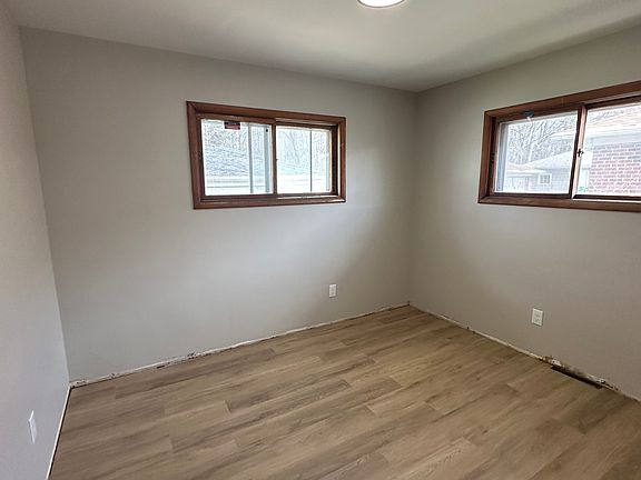 5th image of 13621 Silver Rd