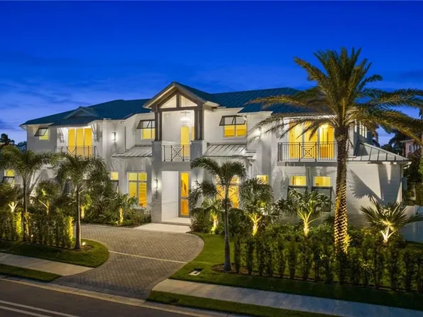 605 HARBOUR DR, NAPLES, FL 34103