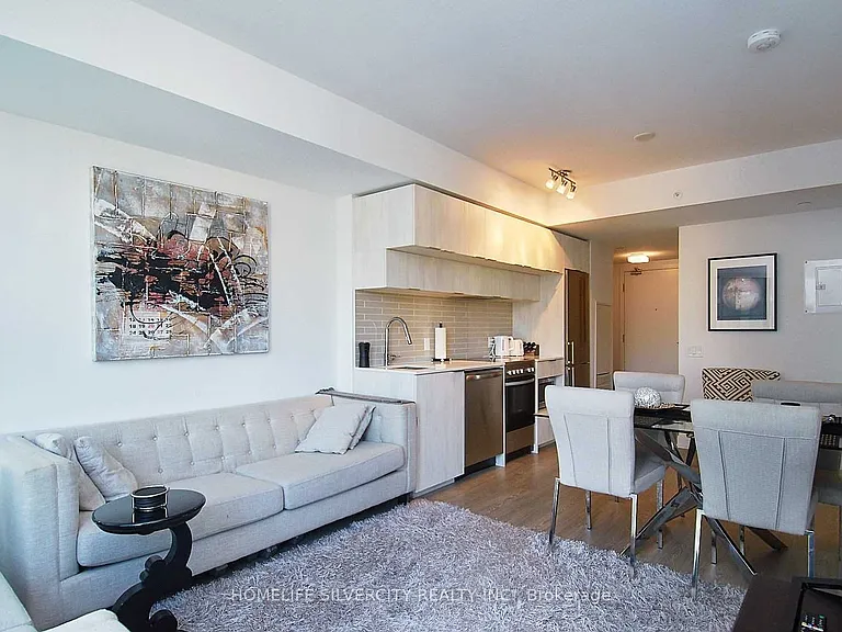181 Dundas St E #4511 — Photo 8