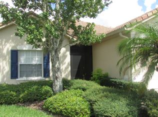 585 Shorehaven Dr, Poinciana, FL 34759