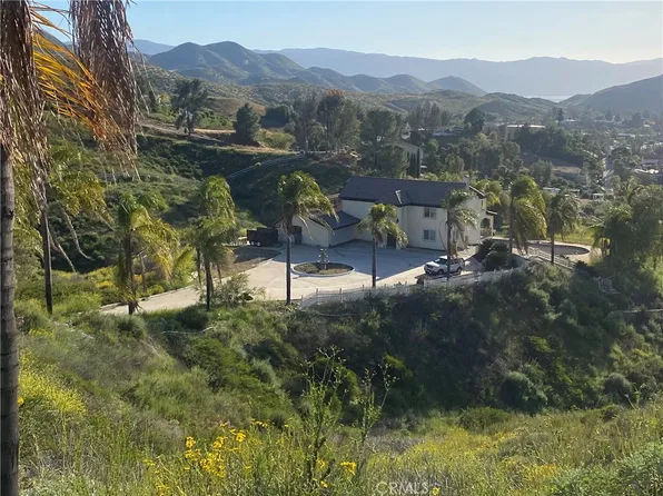 30800 Sorrel Ln, Canyon Lake, CA 92587