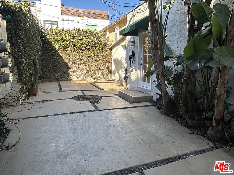 8711 Sherwood Dr — Photo 19