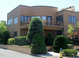 825 Seacliff Rd, Ocean City, NJ 08226