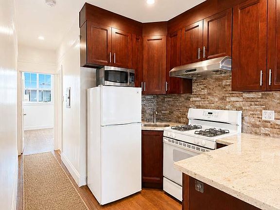 5th image of 525 Grove St APT 3