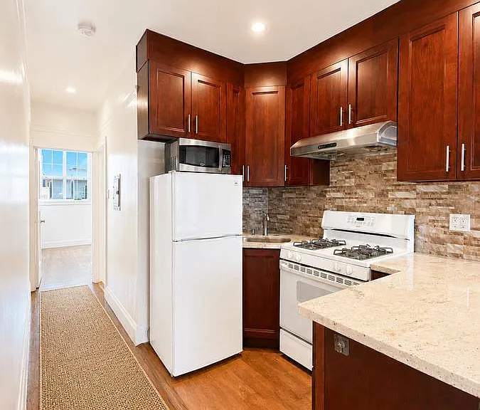 525 Grove St #3 — Photo 5