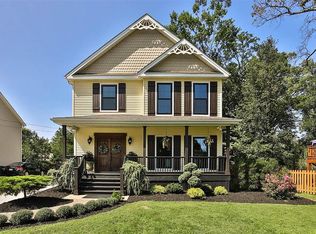 1017 Forest Ave, Saint Louis, MO 63122