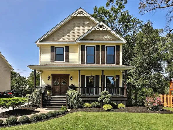 1017 Forest Ave, Saint Louis, MO 63122