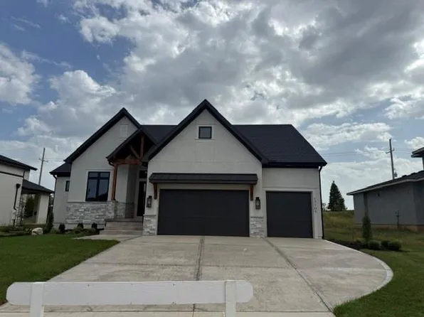 17105 Earnshaw St, Overland Park, KS 66221
