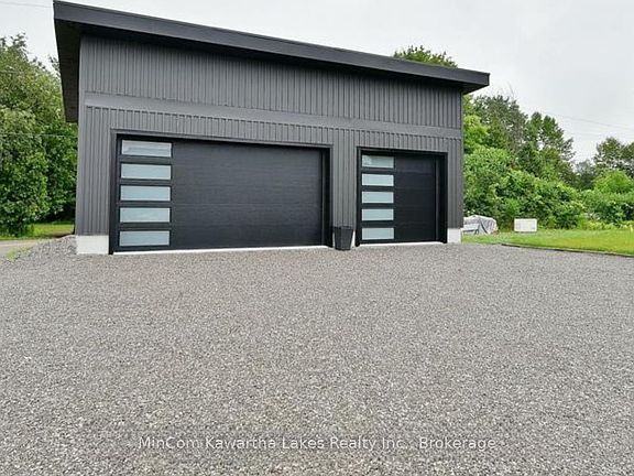 3rd image of 9 Hunts Line Rd