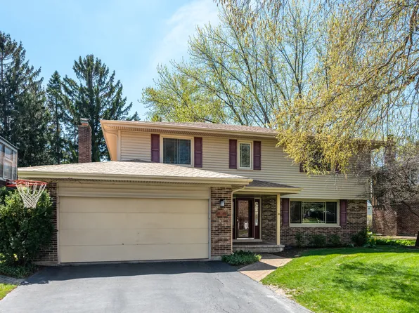 647 W Kimball Ave, Palatine, IL 60067
