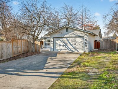 1968 Hutchins Cir, Medford, OR, 97504