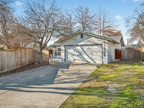 1968 Hutchins Cir, Medford, OR 97504
