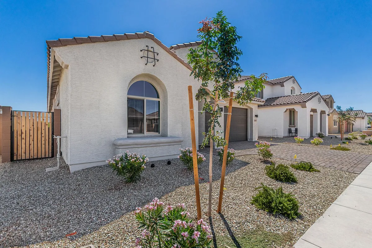 Building Photo - 14807 W Soft Wind Dr