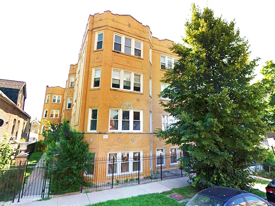 911 N. Francisco Ave.
