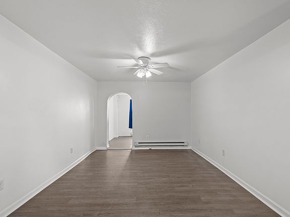 4th image of 2408 Brown St