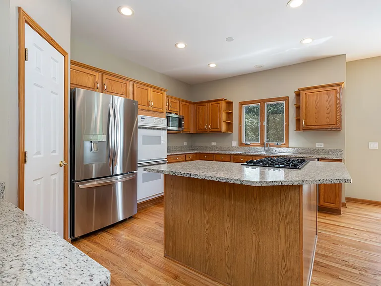 1018 Stockton Ct — Photo 23