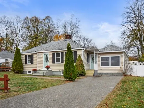 7 Hall Court, Portsmouth, NH 03801