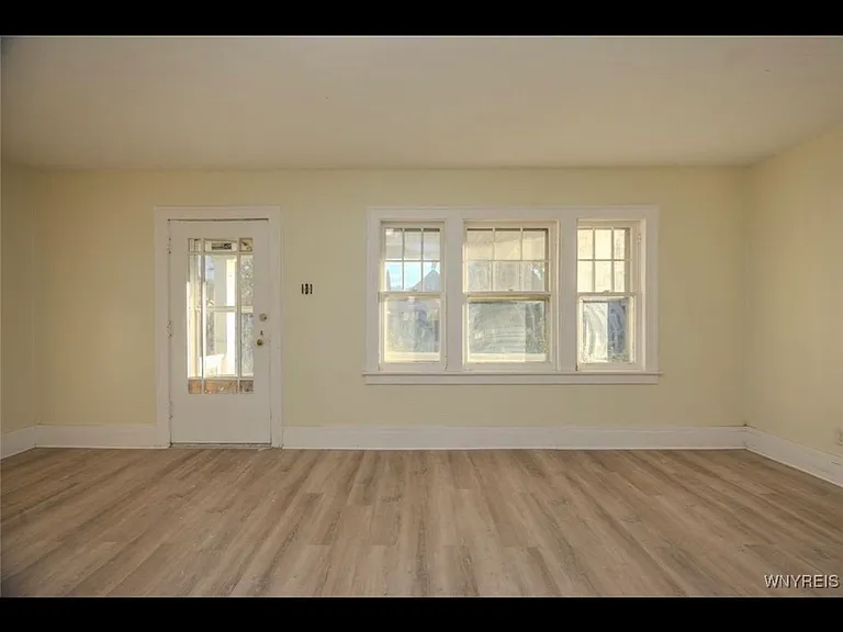 2260 Weston Ave #1 — Photo 5
