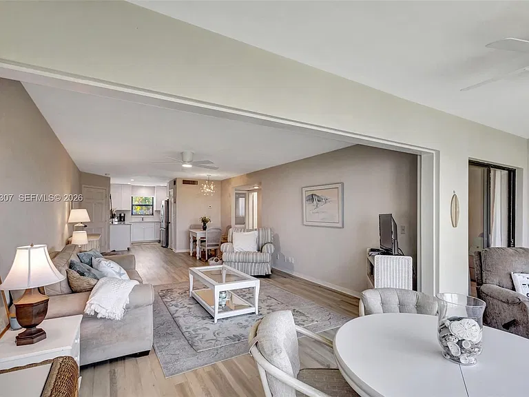 755 Saturn St #G202 — Photo 37