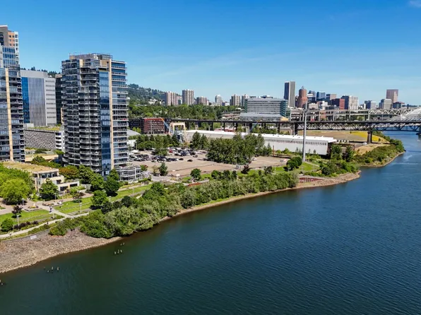 3570 S River Pkwy Unit 1107, Portland, OR 97239