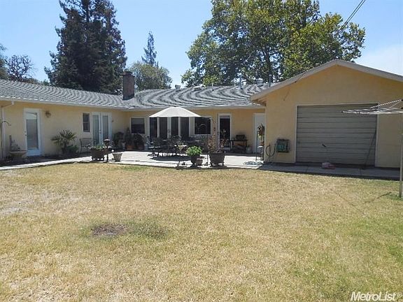 2nd image of 3660 E Country Club Ln