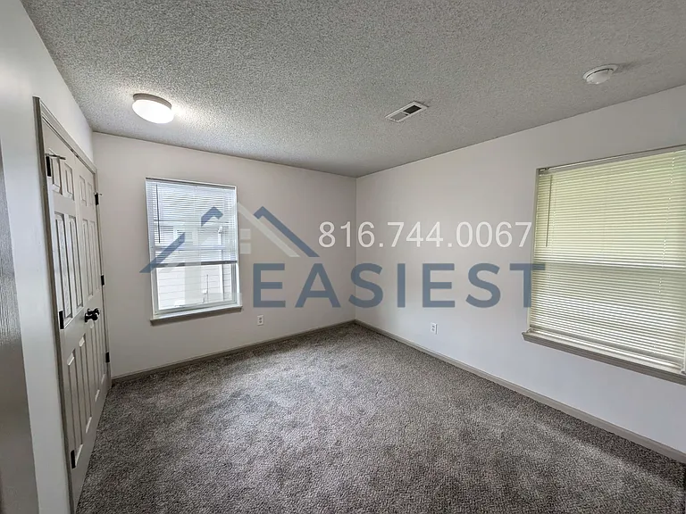 2801 Metropolitan Ave — Photo 17