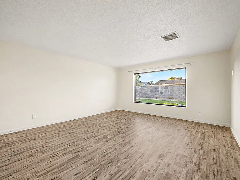 8436 E Cambridge Ave — Photo 11