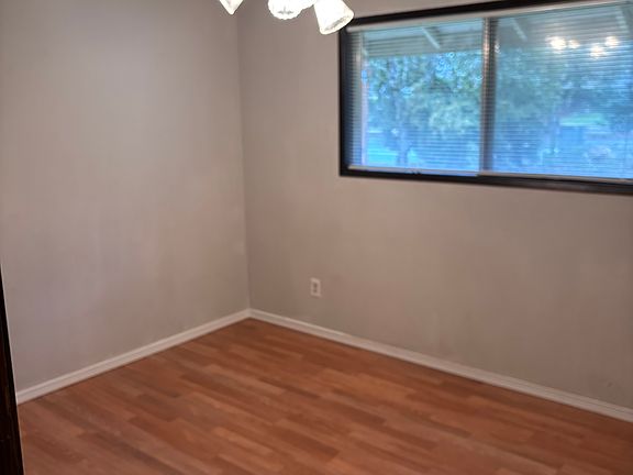 4th image of 13005 SE McGillivray Blvd