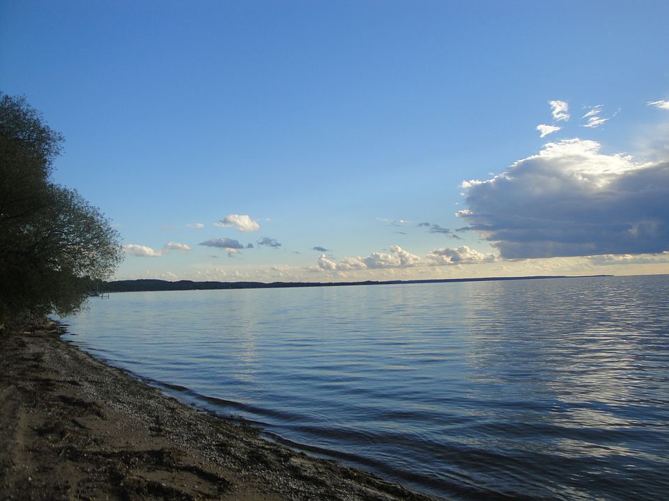 1st image of 834 Oakwood Beach