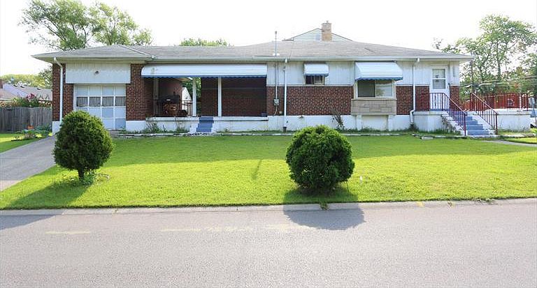 1st image of 1800 Crest Hill Ave