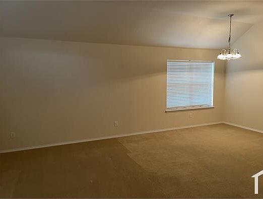 3rd image of 212 Glenview Dr