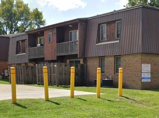105 Surrey Ct #1, Monticello, IL 61856
