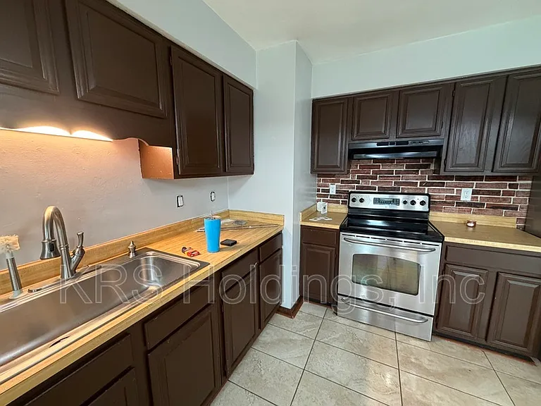4508 Regent Dr — Photo 5