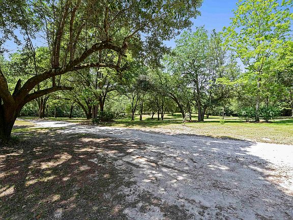 4th image of 16105 Herbage Dr