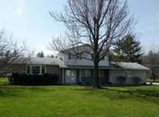 35060 Martin Rd, Willoughby Hills, OH 44094