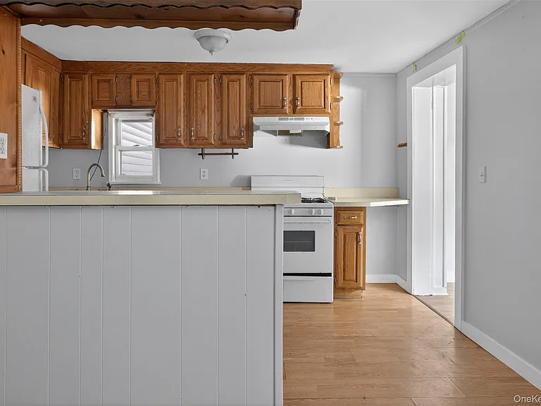 4 Riverview Ave #1 — Photo 7