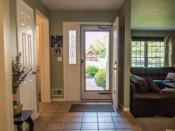 3rd image of 1428 Weeping Willow Ct