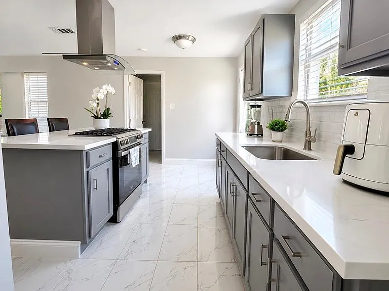 11110 Sageleaf Ln — Photo 3