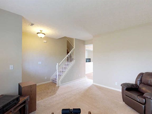 4th image of 5578 Westfalen Way
