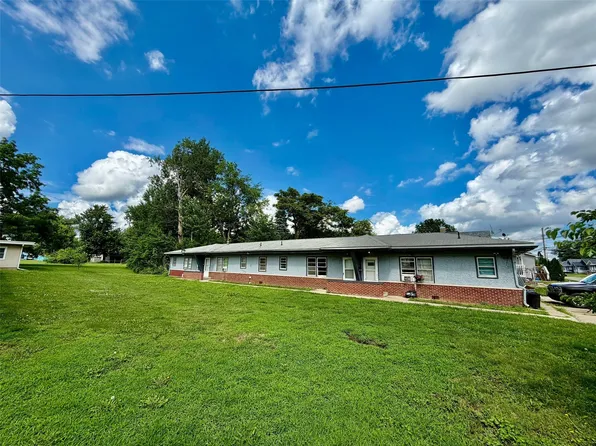 910 N 6th Ave E, Newton, IA 50208