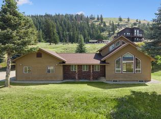 100 Mountain Circle Dr, Eureka, MT 59917