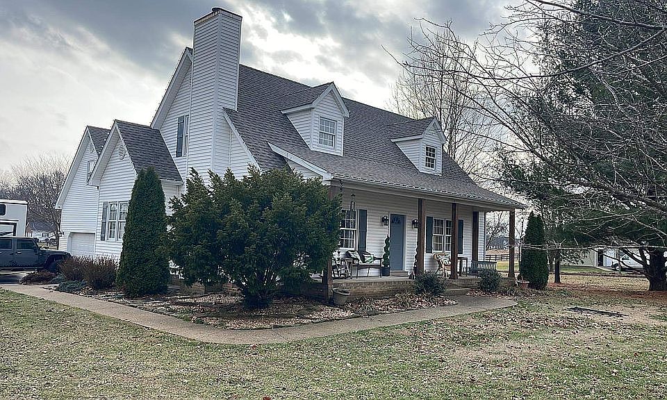 1st image of 180 Dixie Trce