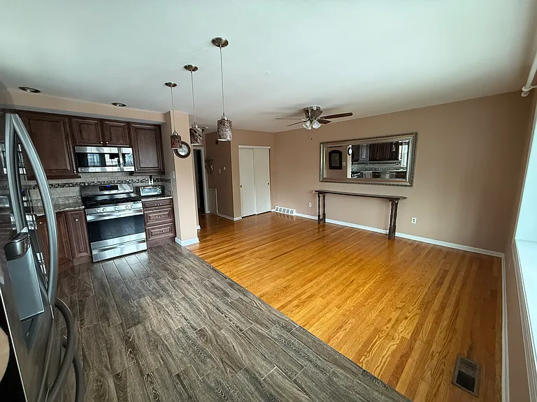 10860 Parlin Ter #1 — Photo 6