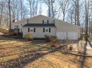 7157 Mantlewood Ln, Kernersville, NC 27284