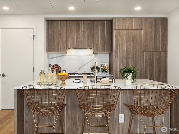 3rd image of 10232 NE 10th Street #708