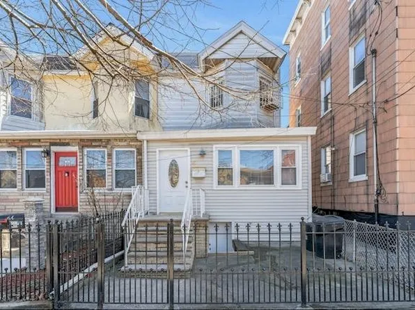 6 Corbin Avenue image 1 of 22