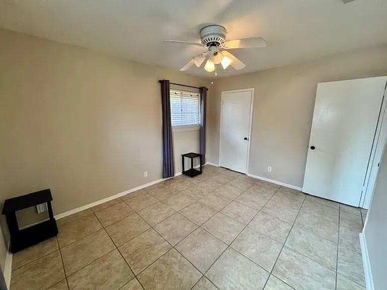 8006A Pinedale Cv — Photo 19