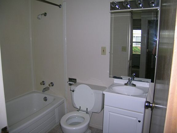 4th image of 270 Littleton St #7e5fd0a62