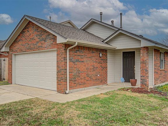 3rd image of 617 Stoneridge Dr